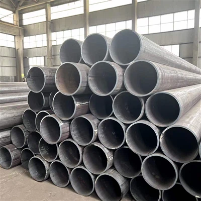 Postopek izdelave varjenih cevi z ravnim šivom